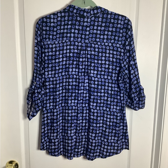 Marie Claire Boutiques 3/4 button up blouse - Picture 2 of 10